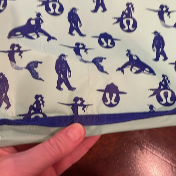 Lululemon Shopping Totes - Picture 13 of 14